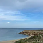 Lovely 1-bedroom In Front Of Sandy *