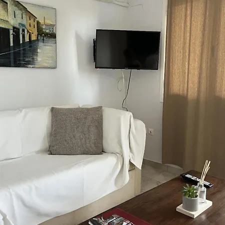 Lovely 1-bedroom In Front Of Sandy *