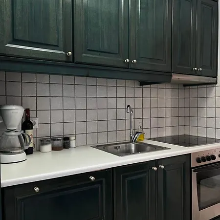 Lovely 1-bedroom In Front Of Sandy Feriehus Monemvasía