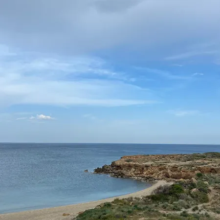 Lovely 1-bedroom In Front Of Sandy *