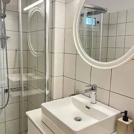 Lovely 1-bedroom In Front Of Sandy Prázdninový dům