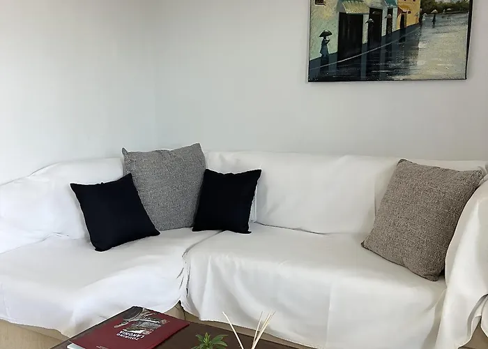 Lovely 1-bedroom In Front Of Sandy Monemvasía