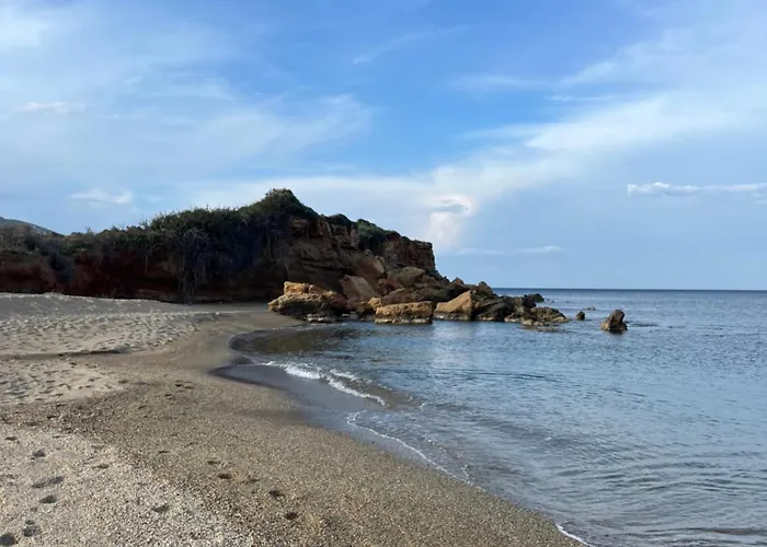 Lovely 1-bedroom In Front Of Sandy Monemvasía